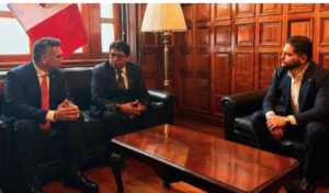 Carlos Mancilla fortalece diálogo internacional junto a Alejandro Moreno en Perú