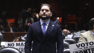 Carlos Mancilla defiende la participación de las juventudes frente a la polarización política